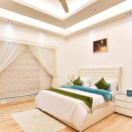 Treebo Trend The G8 Sector 39 Hotel Noida Exterior foto