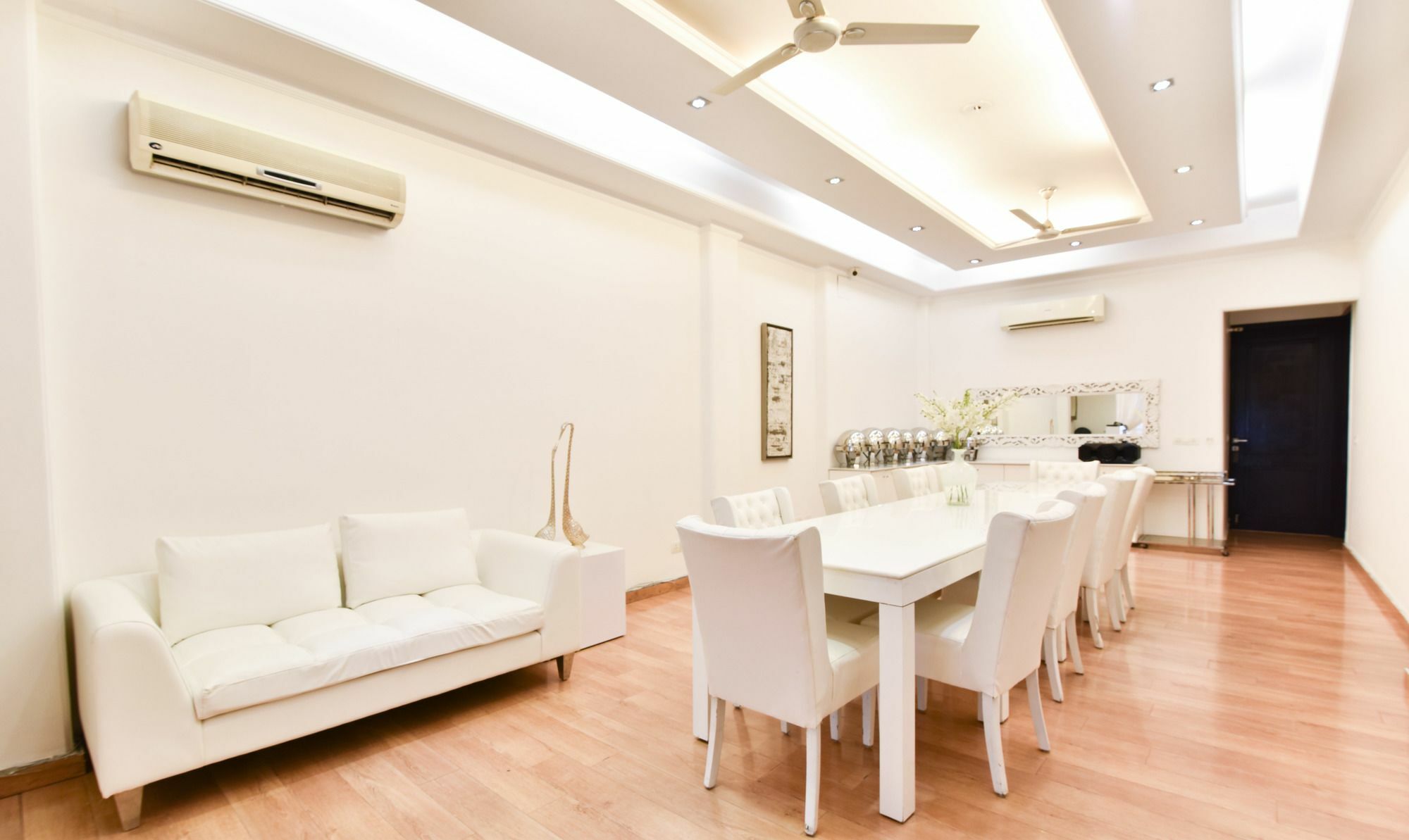 Treebo Trend The G8 Sector 39 Hotel Noida Exterior foto