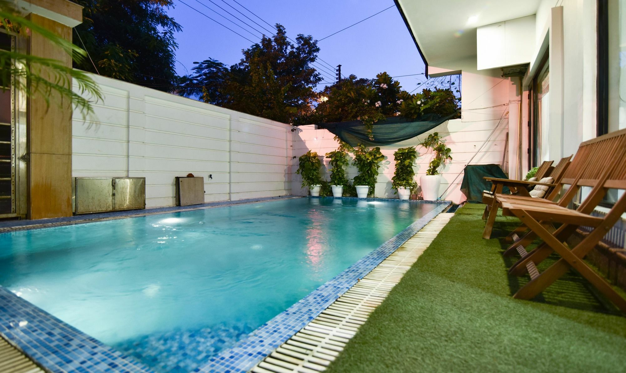 Treebo Trend The G8 Sector 39 Hotel Noida Exterior foto